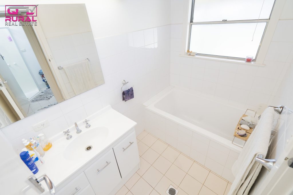 27 William Street, Narrandera NSW 2700 - photo 17