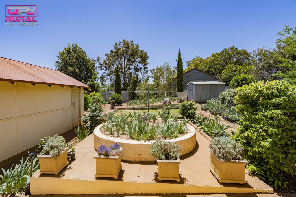 161 Kitchener Road, Temora NSW 2666 - photo 20