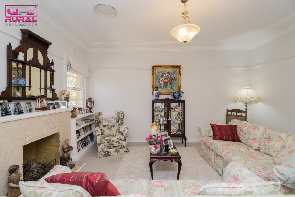 161 Kitchener Road, Temora NSW 2666 - photo 3