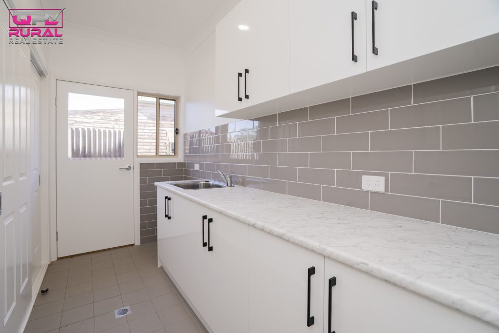 29B Charles Street, Narrandera NSW 2700 - photo 8