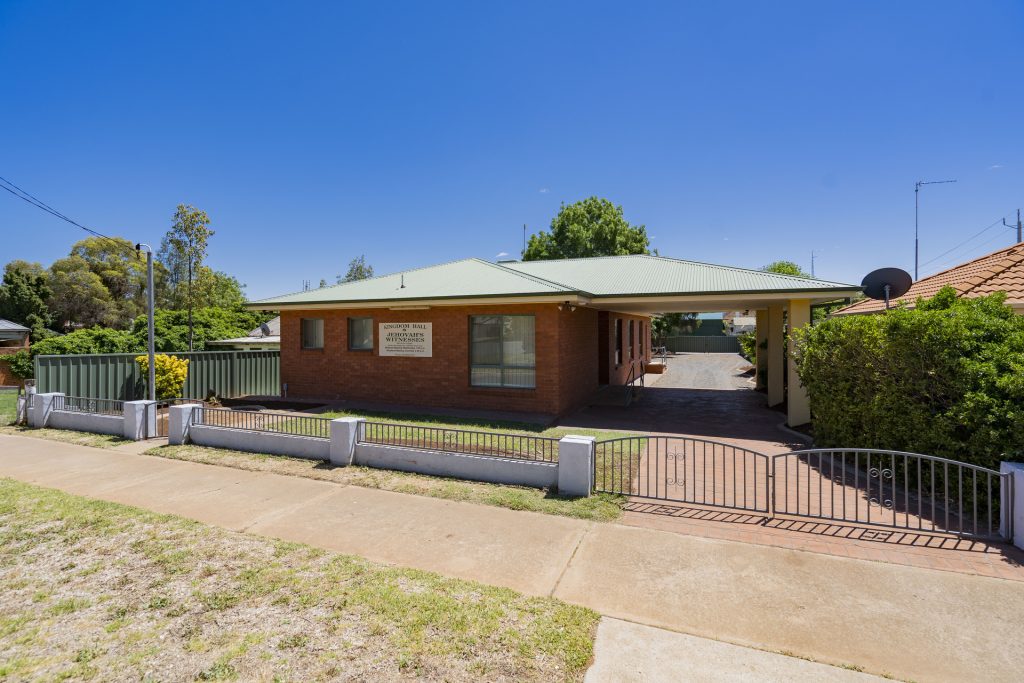 91 Larmer Street, Narrandera NSW 2700 - photo 2