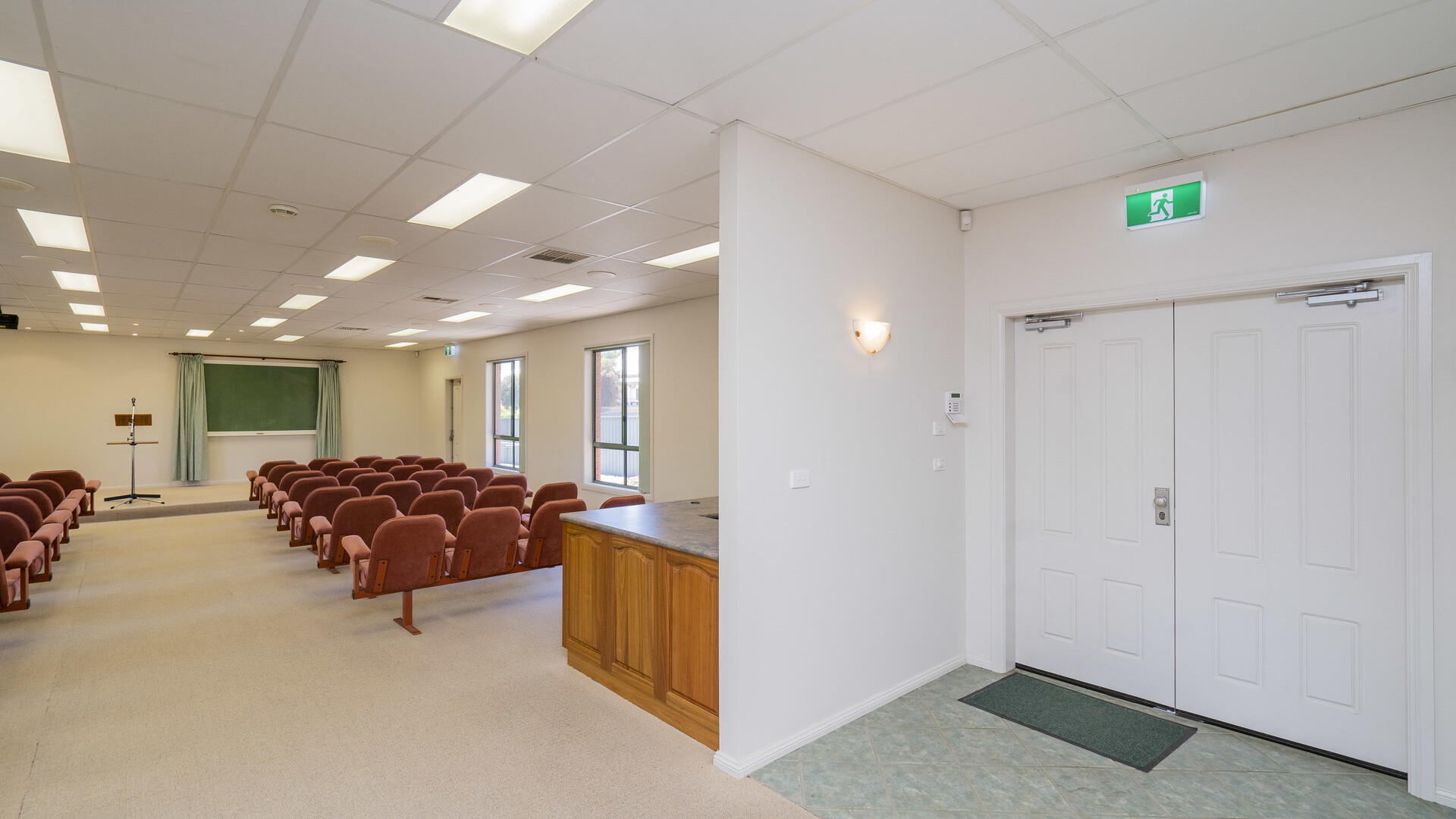 91 Larmer Street, Narrandera NSW 2700 - photo 5