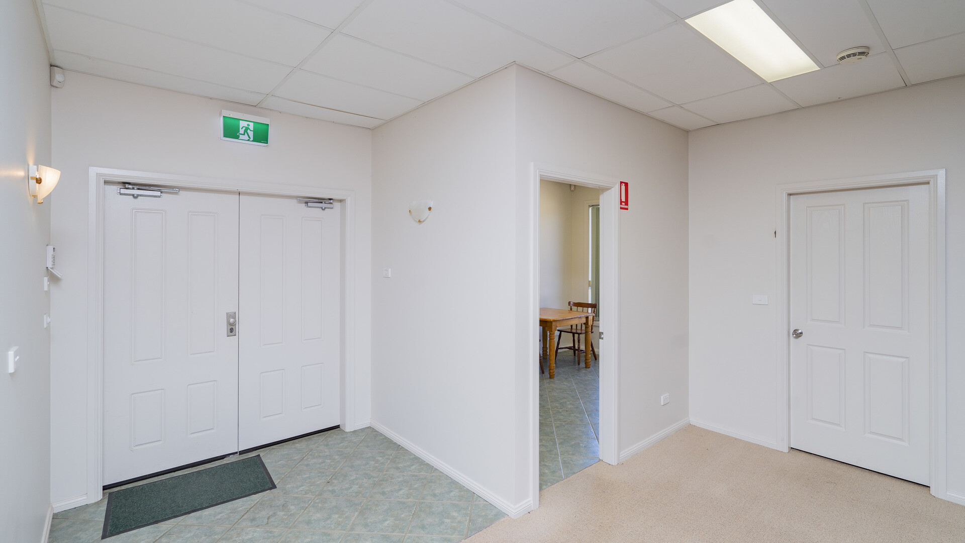 91 Larmer Street, Narrandera NSW 2700 - photo 6