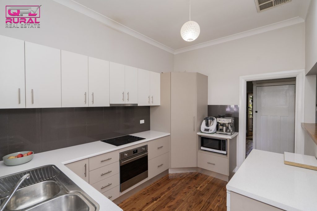 30 William Street, Narrandera NSW 2700 - photo 3