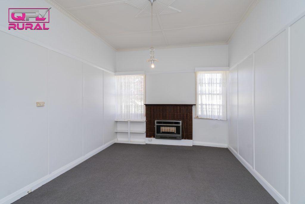 39 Grosvenor Street, Narrandera NSW 2700 - photo 5
