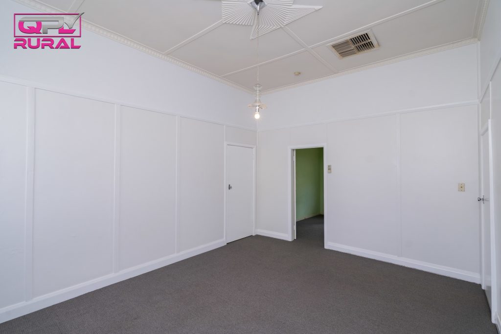 39 Grosvenor Street, Narrandera NSW 2700 - photo 7