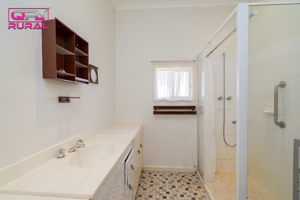 39 Grosvenor Street, Narrandera NSW 2700 - photo 8