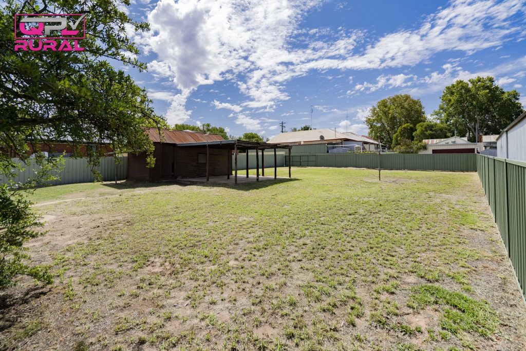 39 Grosvenor Street, Narrandera NSW 2700 - photo 10