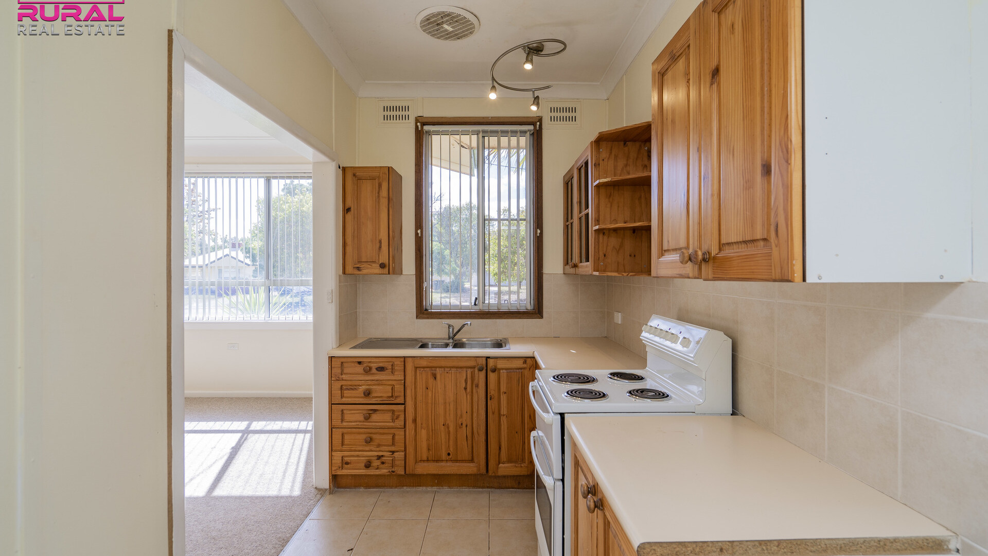 22 Frederica Street, Narrandera NSW 2700 - photo 2
