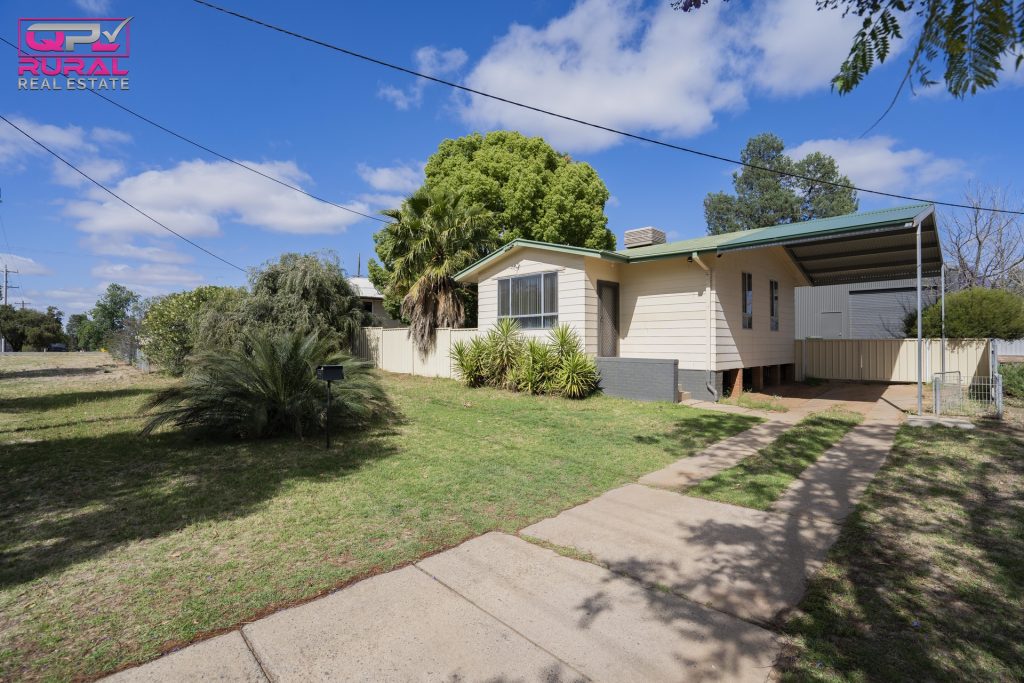 22 Frederica Street, Narrandera NSW 2700 - photo 15