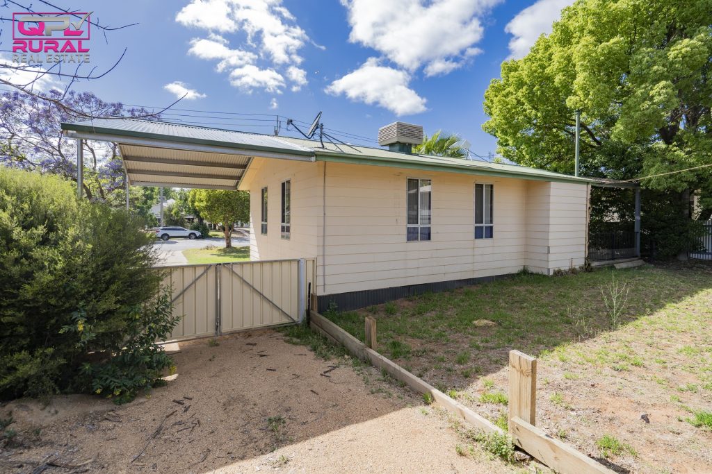 22 Frederica Street, Narrandera NSW 2700 - photo 21
