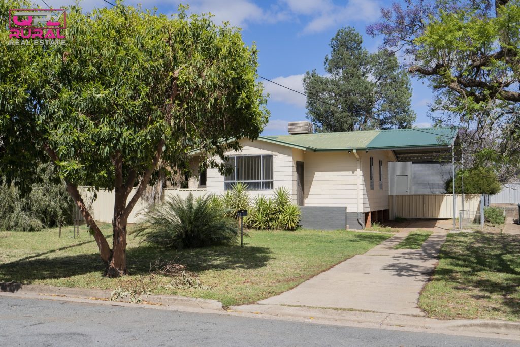 22 Frederica Street, Narrandera NSW 2700 - photo 28