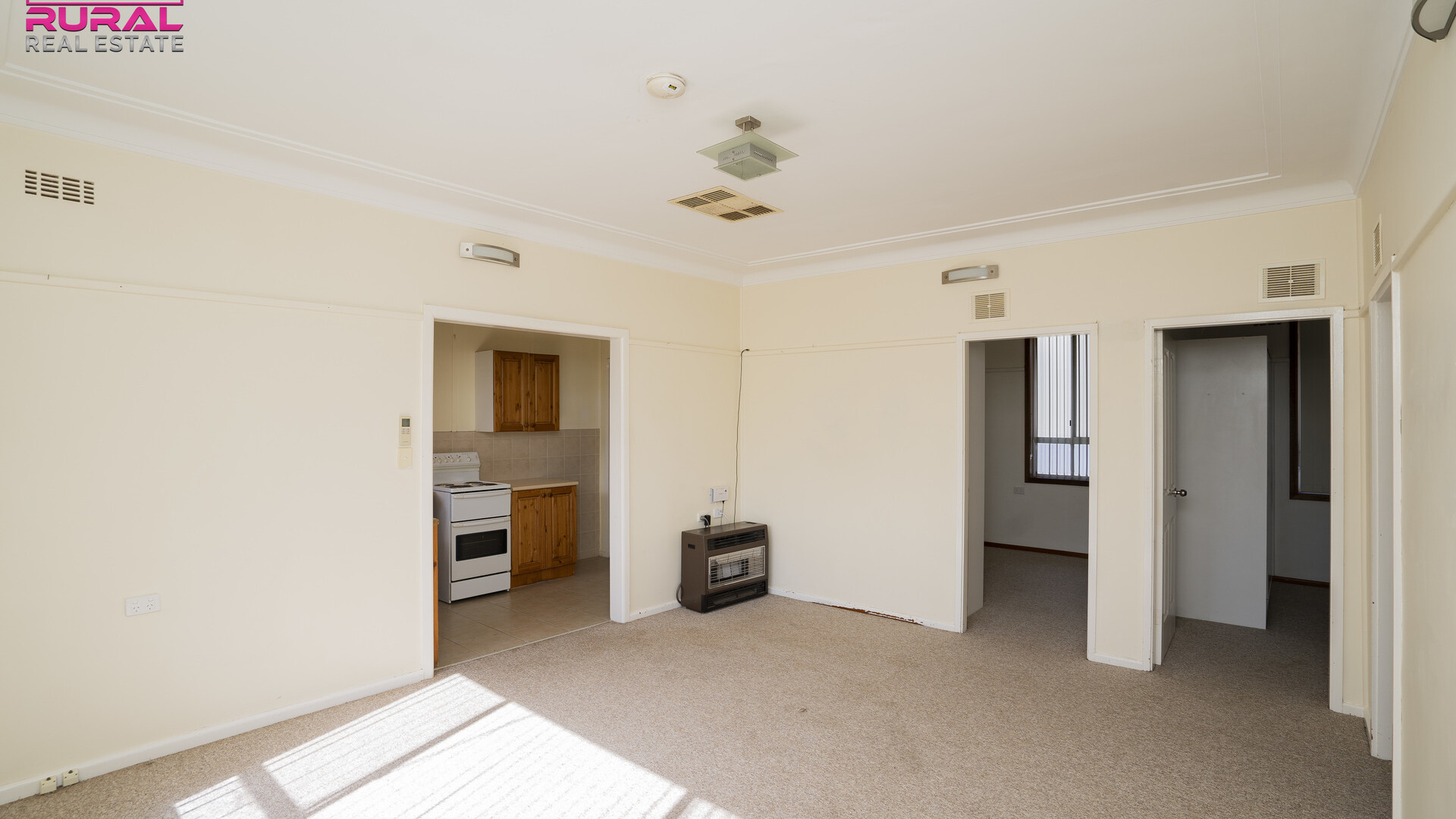 22 Frederica Street, Narrandera NSW 2700 - photo 4