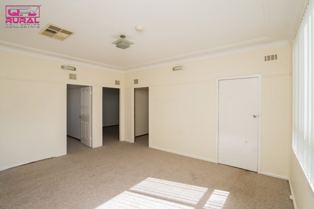 22 Frederica Street, Narrandera NSW 2700 - photo 5
