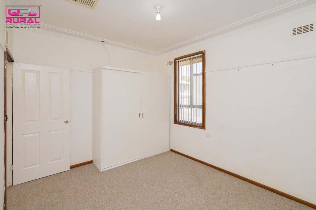 22 Frederica Street, Narrandera NSW 2700 - photo 9