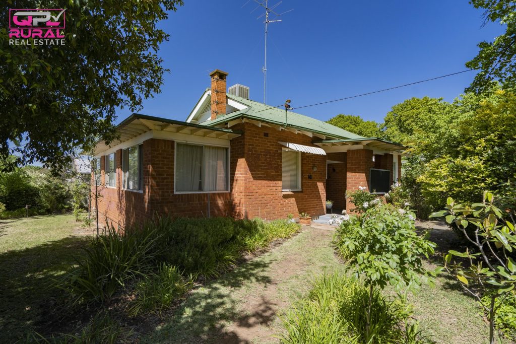 20 May Street, Narrandera NSW 2700 - McGrath Riverina