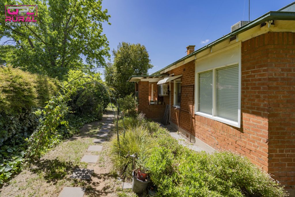 20 May Street, Narrandera NSW 2700 - photo 28