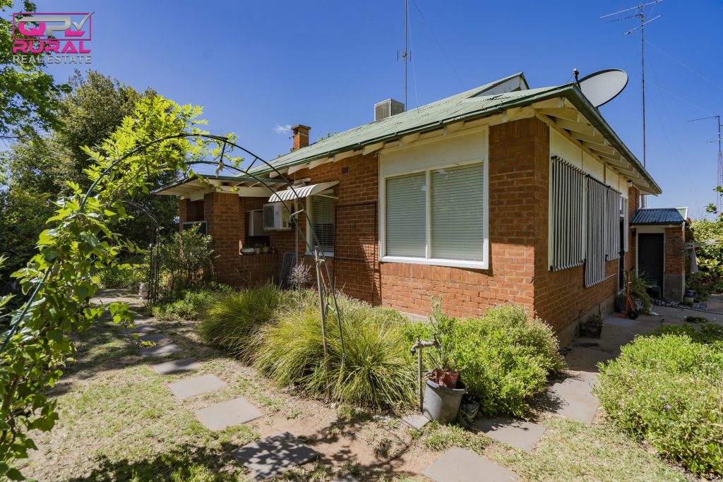 20 May Street, Narrandera NSW 2700 - photo 31
