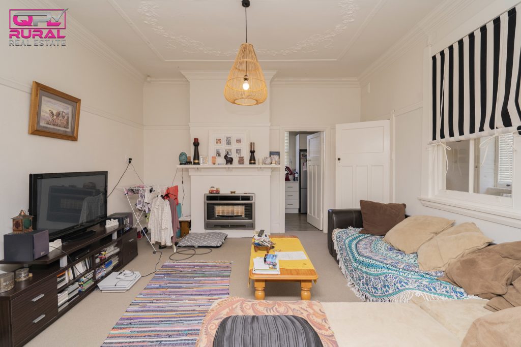 20 May Street, Narrandera NSW 2700 - photo 5