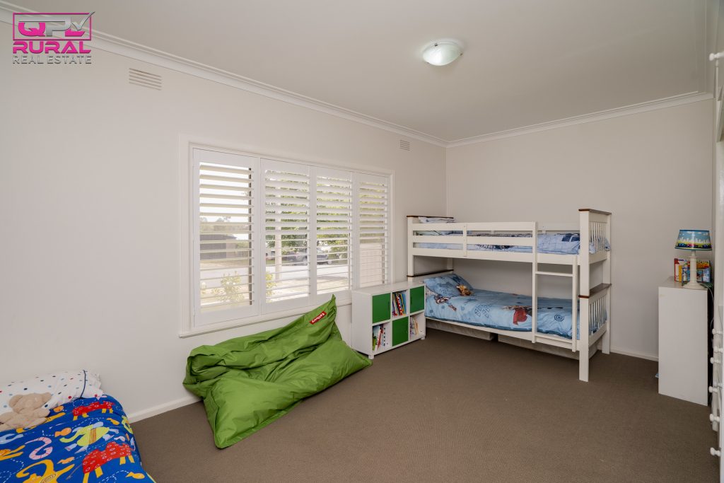 14 Roberts Street, Narrandera NSW 2700 - photo 11