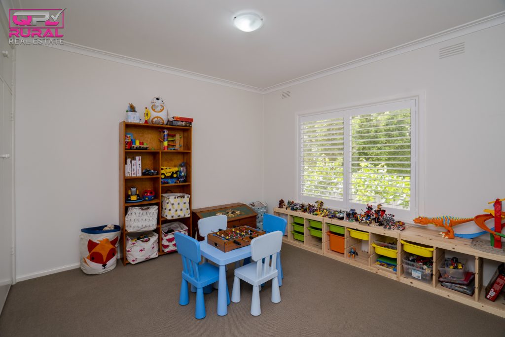 14 Roberts Street, Narrandera NSW 2700 - photo 12