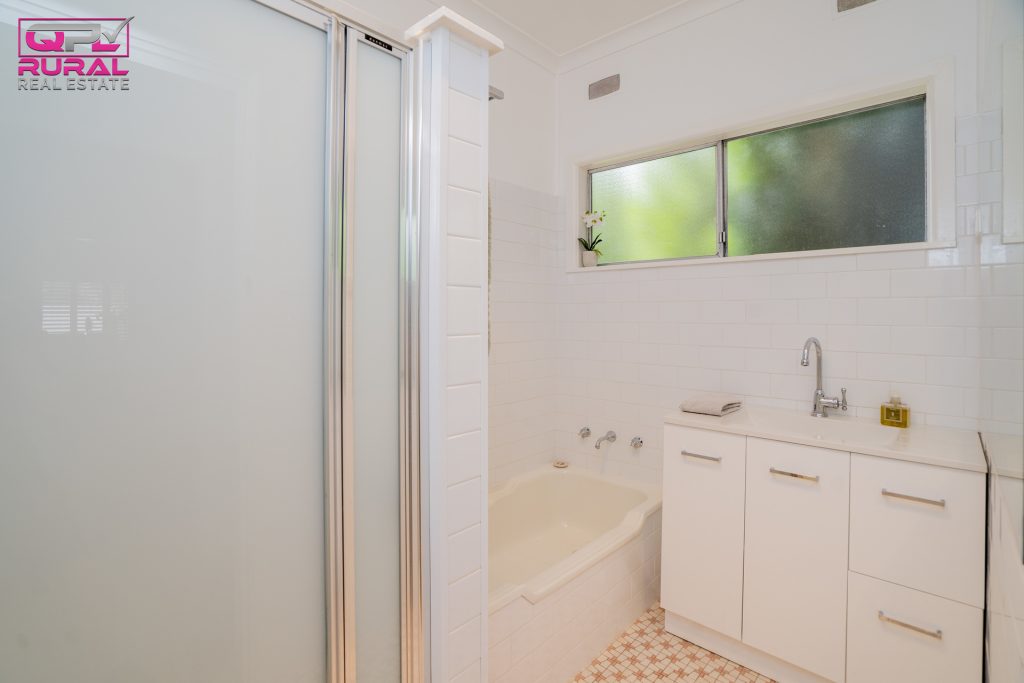 14 Roberts Street, Narrandera NSW 2700 - photo 13