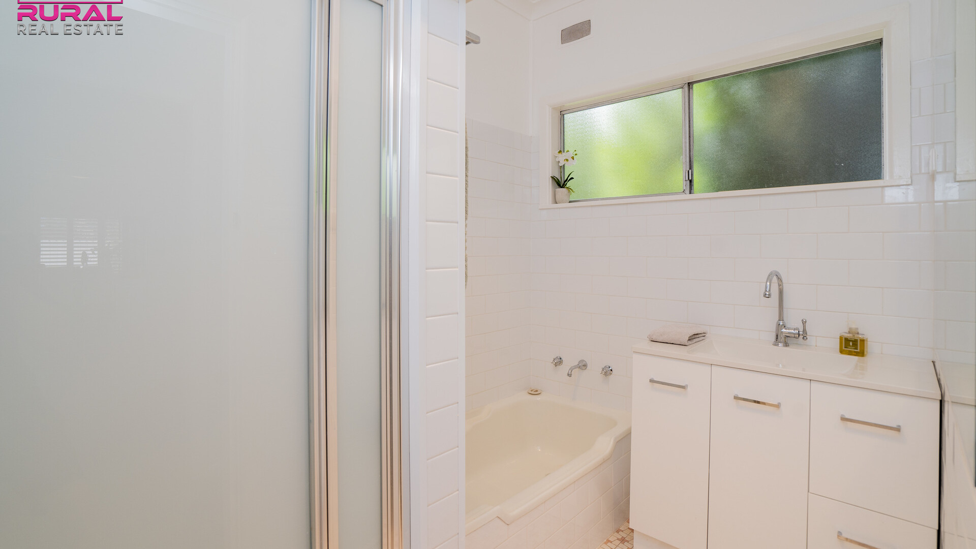 14 Roberts Street, Narrandera NSW 2700 - photo 13