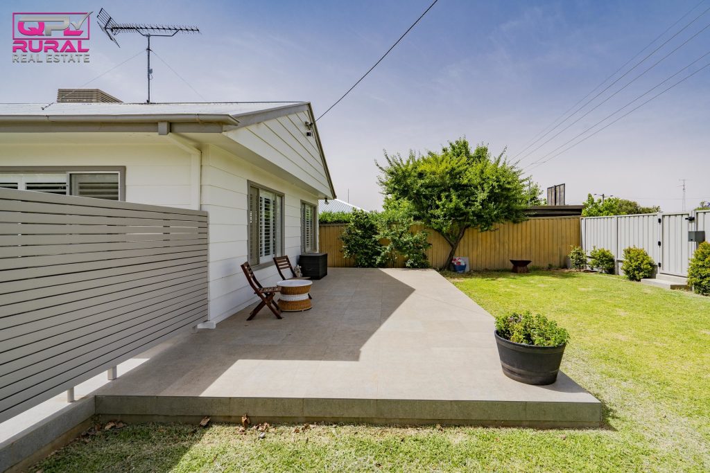 14 Roberts Street, Narrandera NSW 2700 - photo 16