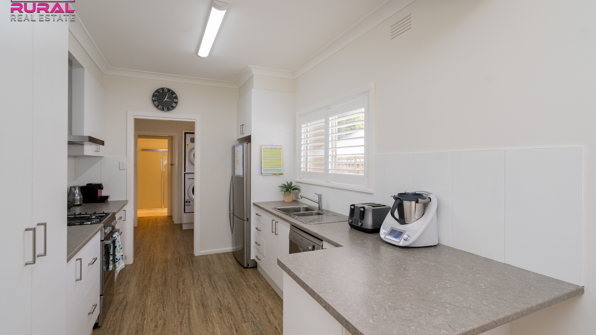 14 Roberts Street, Narrandera NSW 2700 - photo 7