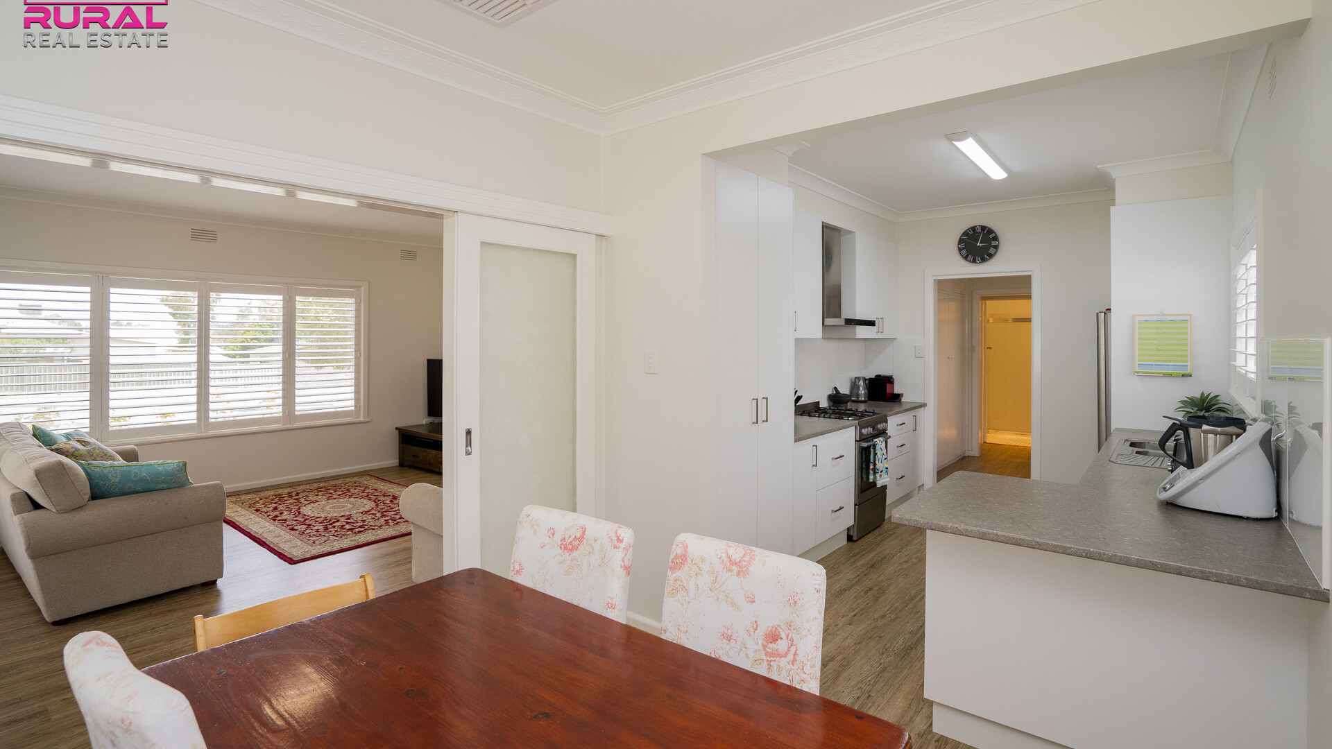 14 Roberts Street, Narrandera NSW 2700 - photo 8