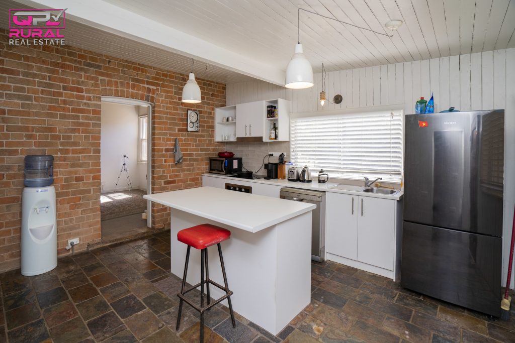 198 Audley Street, Narrandera NSW 2700 - photo 2