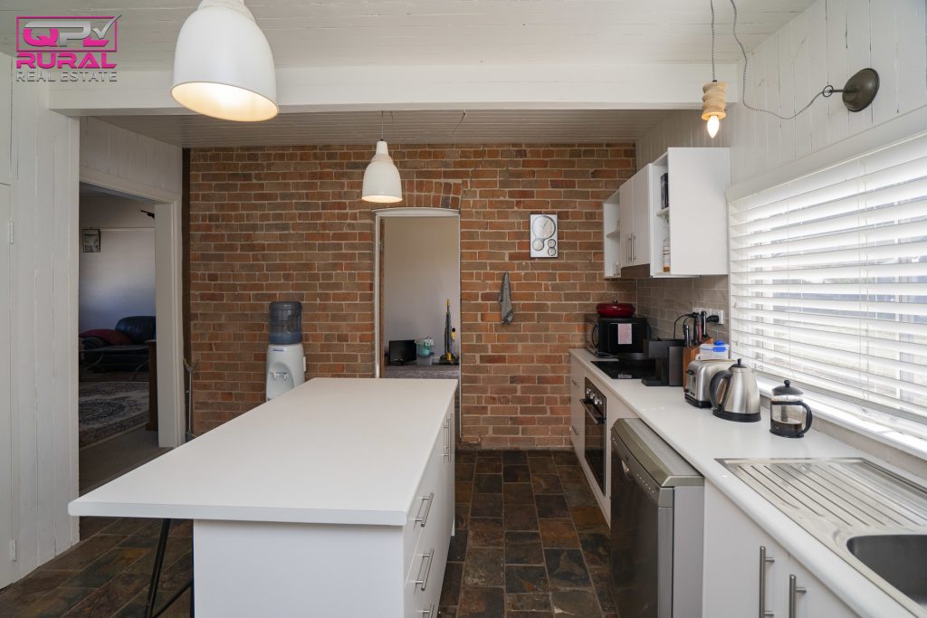 198 Audley Street, Narrandera NSW 2700 - photo 4