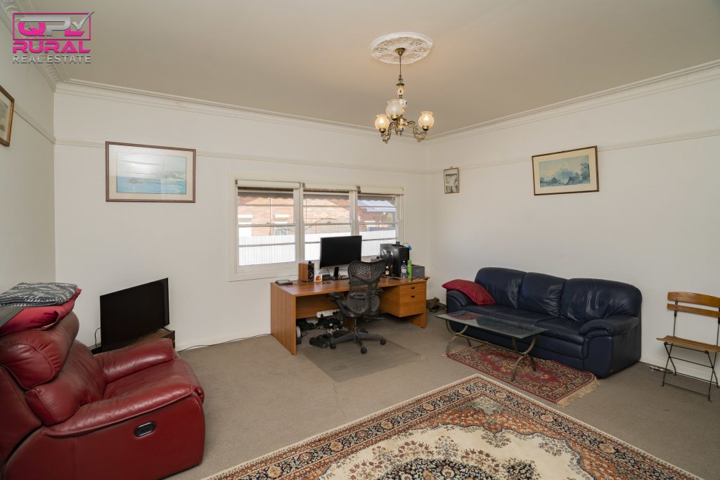 198 Audley Street, Narrandera NSW 2700 - photo 6