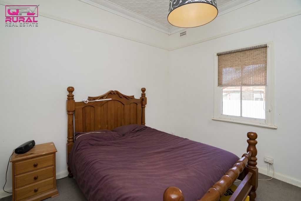 198 Audley Street, Narrandera NSW 2700 - photo 8