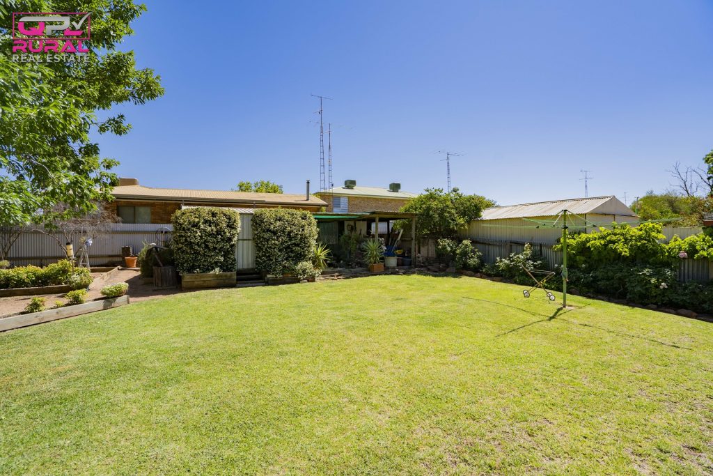 21 Audley Street, Narrandera NSW 2700 - photo 13