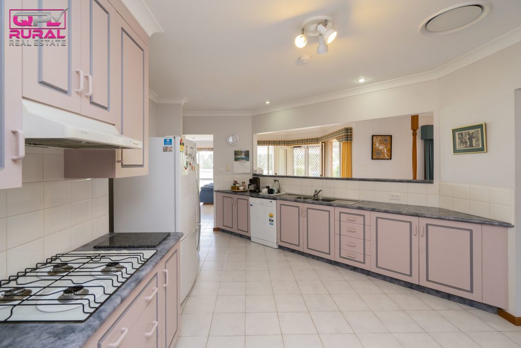 3 Kiesling Drive, Narrandera NSW 2700 - photo 2