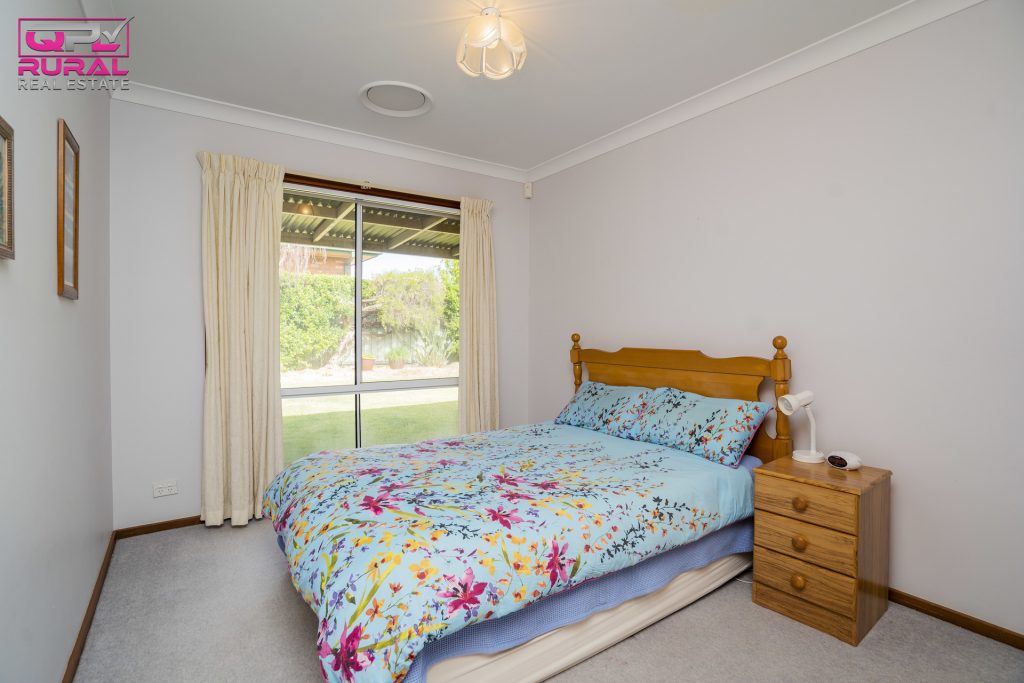 3 Kiesling Drive, Narrandera NSW 2700 - photo 11