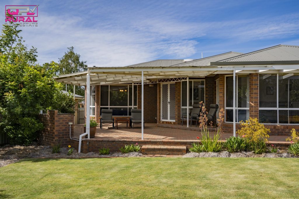 3 Kiesling Drive, Narrandera NSW 2700 - photo 12