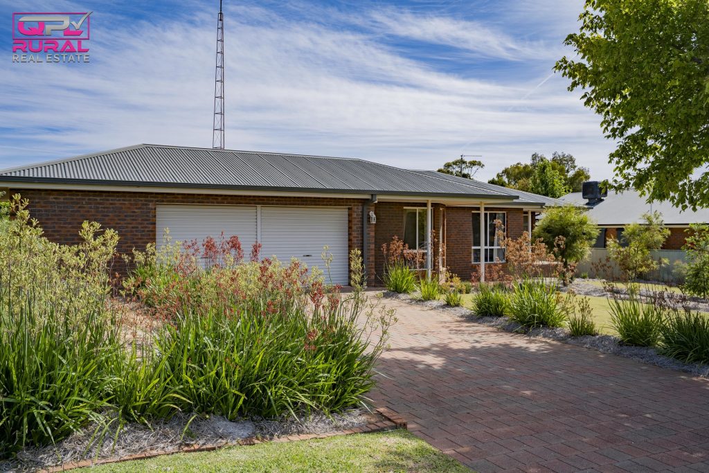 3 Kiesling Drive, Narrandera NSW 2700 - photo 20