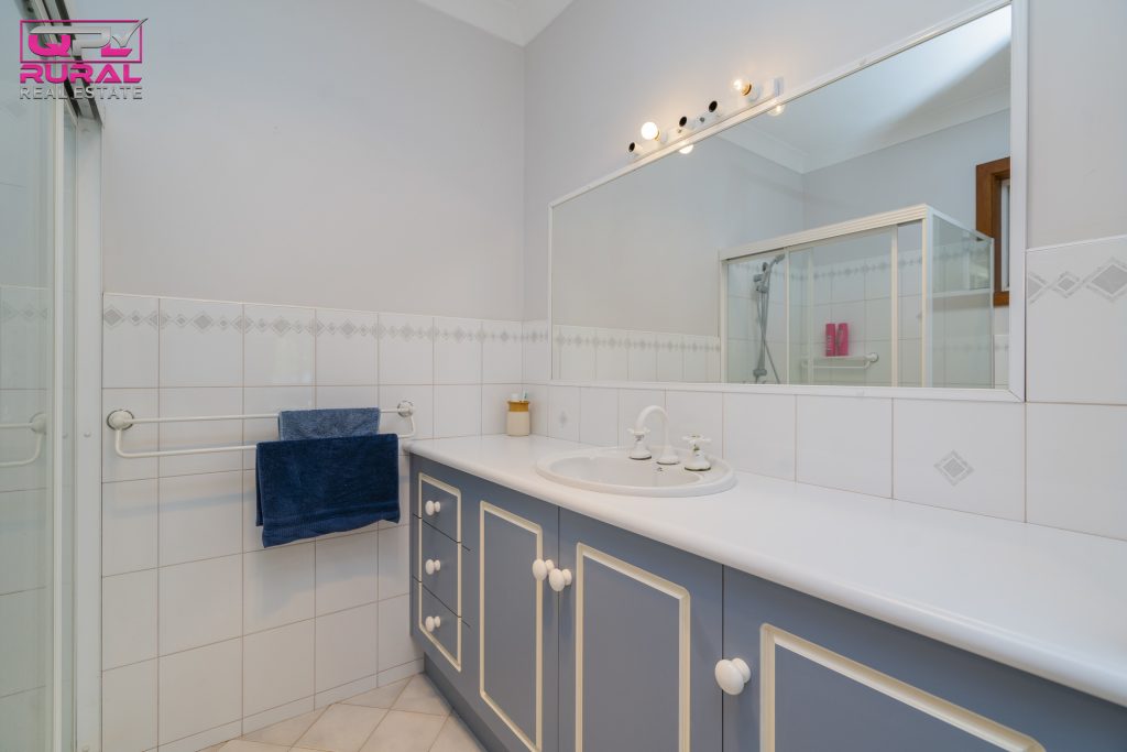 3 Kiesling Drive, Narrandera NSW 2700 - photo 3