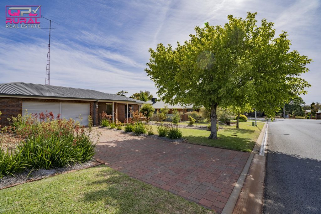 3 Kiesling Drive, Narrandera NSW 2700 - photo 29