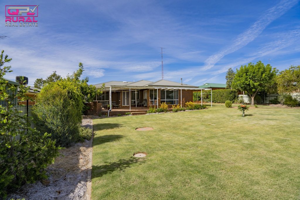 3 Kiesling Drive, Narrandera NSW 2700 - photo 5
