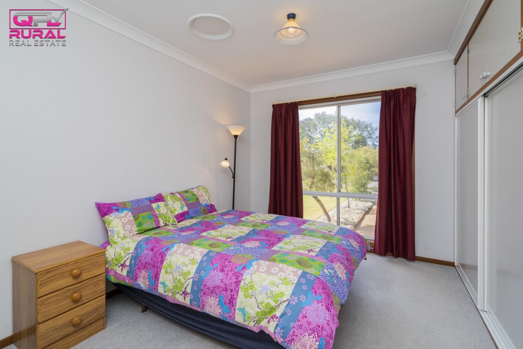 3 Kiesling Drive, Narrandera NSW 2700 - photo 9