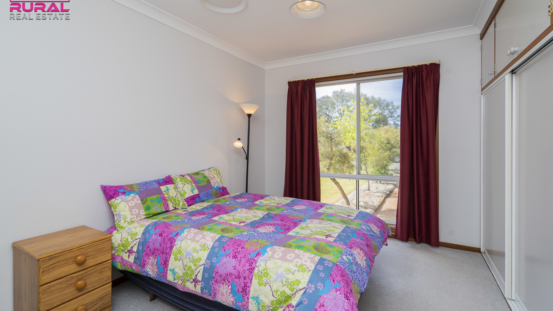 3 Kiesling Drive, Narrandera NSW 2700 - photo 9