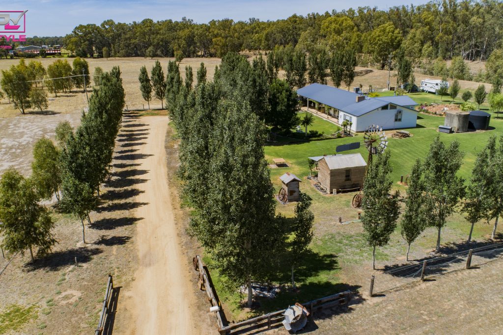 7 Mclays Road, Narrandera NSW 2700 - photo 4