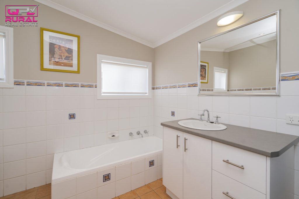 40 William Street, Narrandera NSW 2700 - photo 15