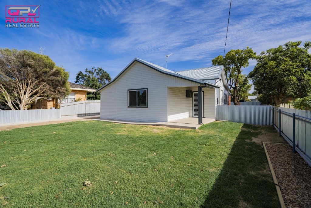 9 Ferrier Street, Narrandera NSW 2700 - photo 16