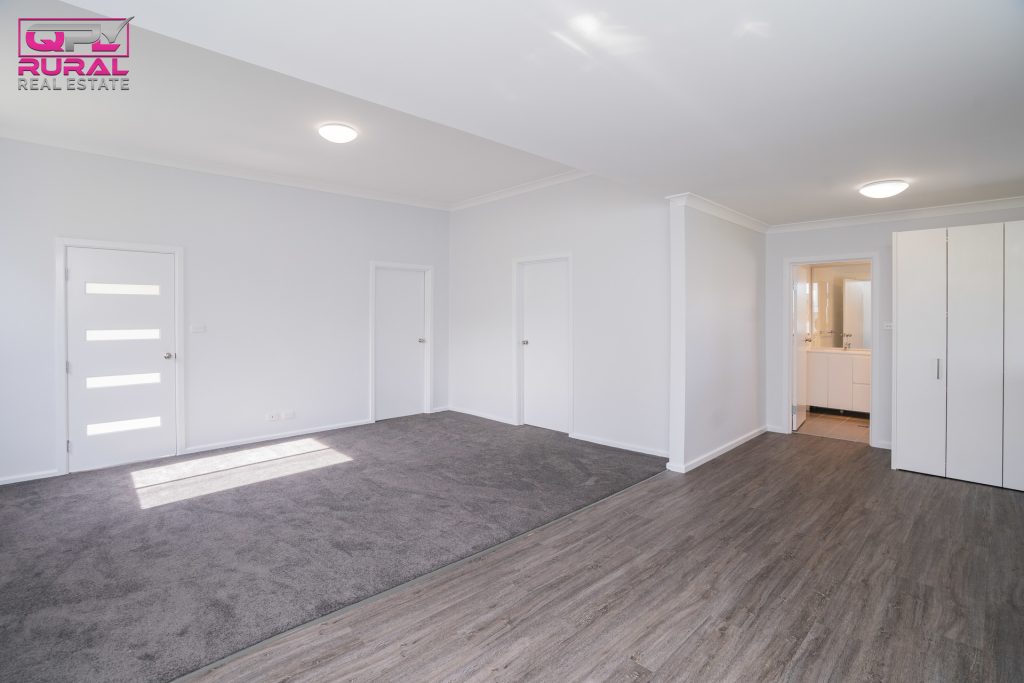 9 Ferrier Street, Narrandera NSW 2700 - photo 17