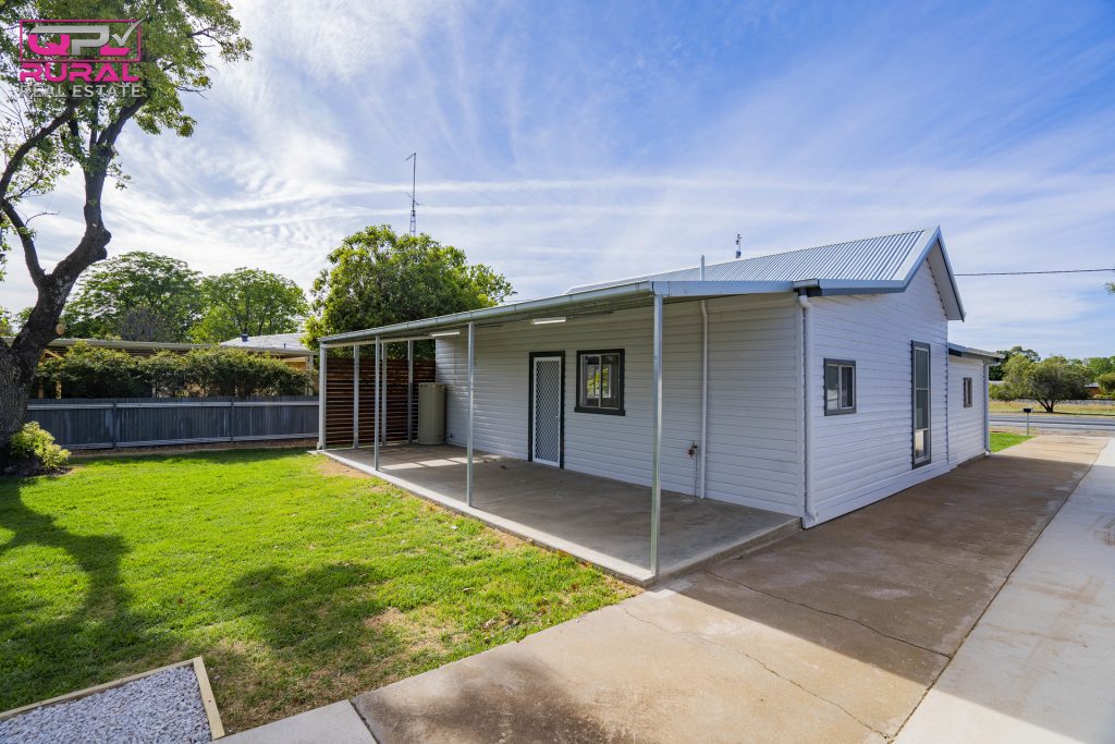 9 Ferrier Street, Narrandera NSW 2700 - photo 5