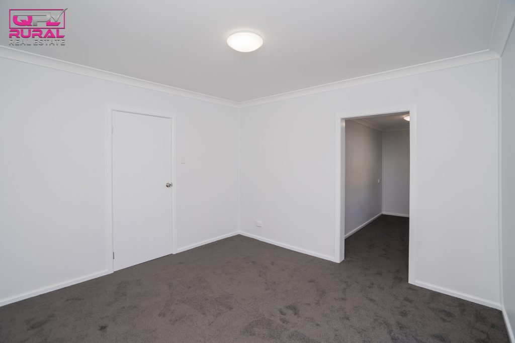 9 Ferrier Street, Narrandera NSW 2700 - photo 6